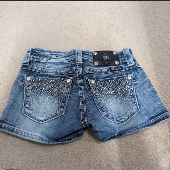 SOLD - Picture 2 of 4